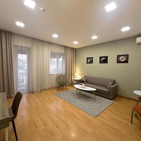 Rest Apartments By Nava Hotel Erivan Exterior foto